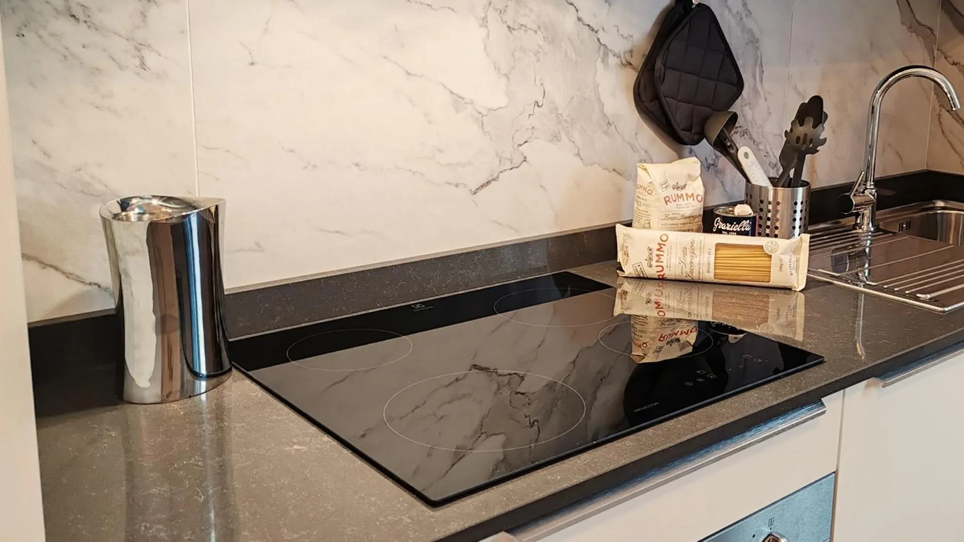 City Apartment - Il Ghiro Florence 0*,  Italy