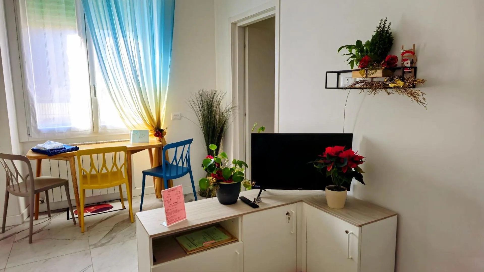 City Apartment - Il Ghiro Florence 0*,  Italy